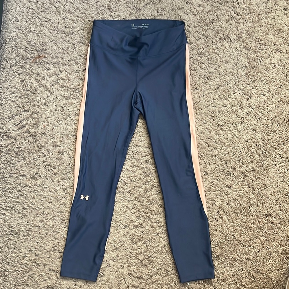 Under Armour Leggings (Size Medium)